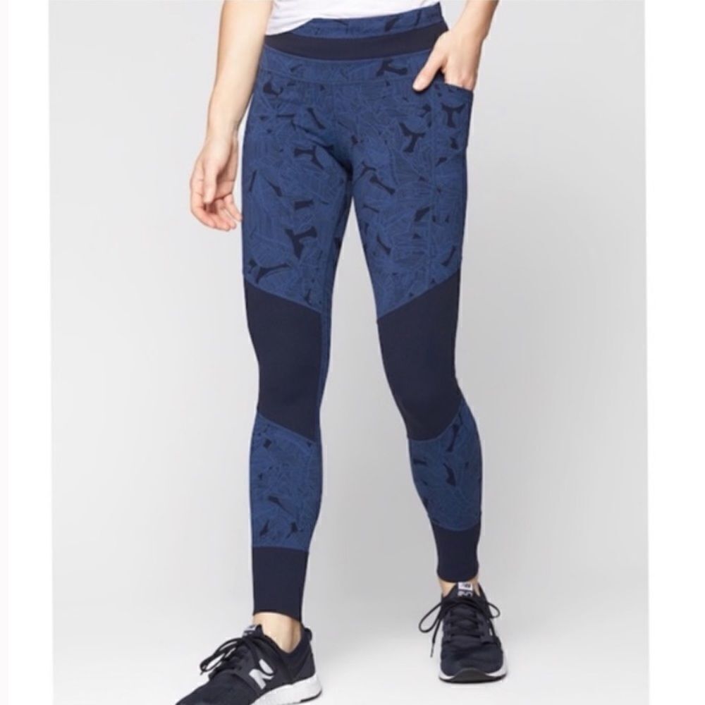 Athleta Tropical Excursion Tight Leggings Blue size medium
